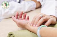 <a href="/benh-pho-bien/benh-noi-tiet/tuyen-giap" title="Tuyến giáp" rel="dofollow">Tuyến giáp</a>