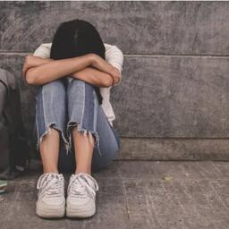 SKCĐ - Cô gái 19 tuổi động kinh do áp lực học hành: Một câu chuyện cảnh tỉnh