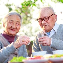 Trường thọ không chỉ là kéo dài số năm đã sống