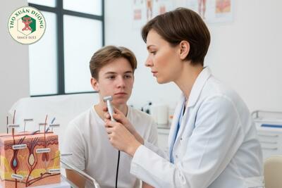 <a href="/benh-pho-bien/benh-ngoai-da" title="Ngoài da" rel="dofollow">Ngoài da</a>