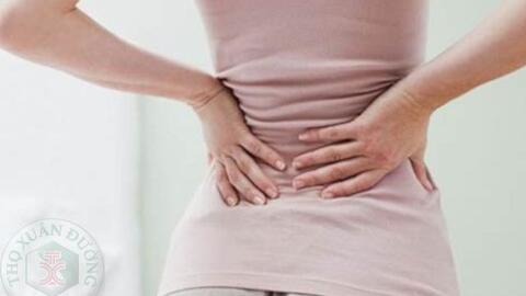 Đau lưng sau sinh mổ do nguyên nhân gì?