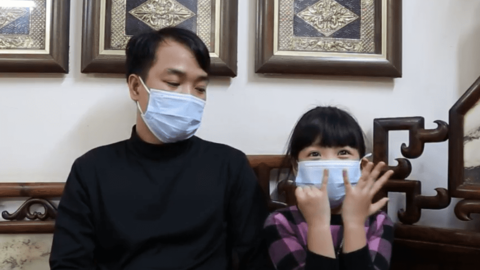 Niềm vui đến trường dù mắc động kinh của "Tiểu tiên nữ" Ngọc Mai 6 Tuổi