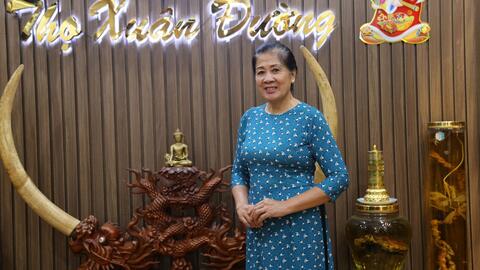 Hành trình 10 năm chiến thắng căn bệnh ung thư của cô MC giàu nghị lực