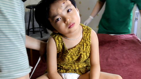 "Phép màu" đến với em bé động kinh dạng nặng